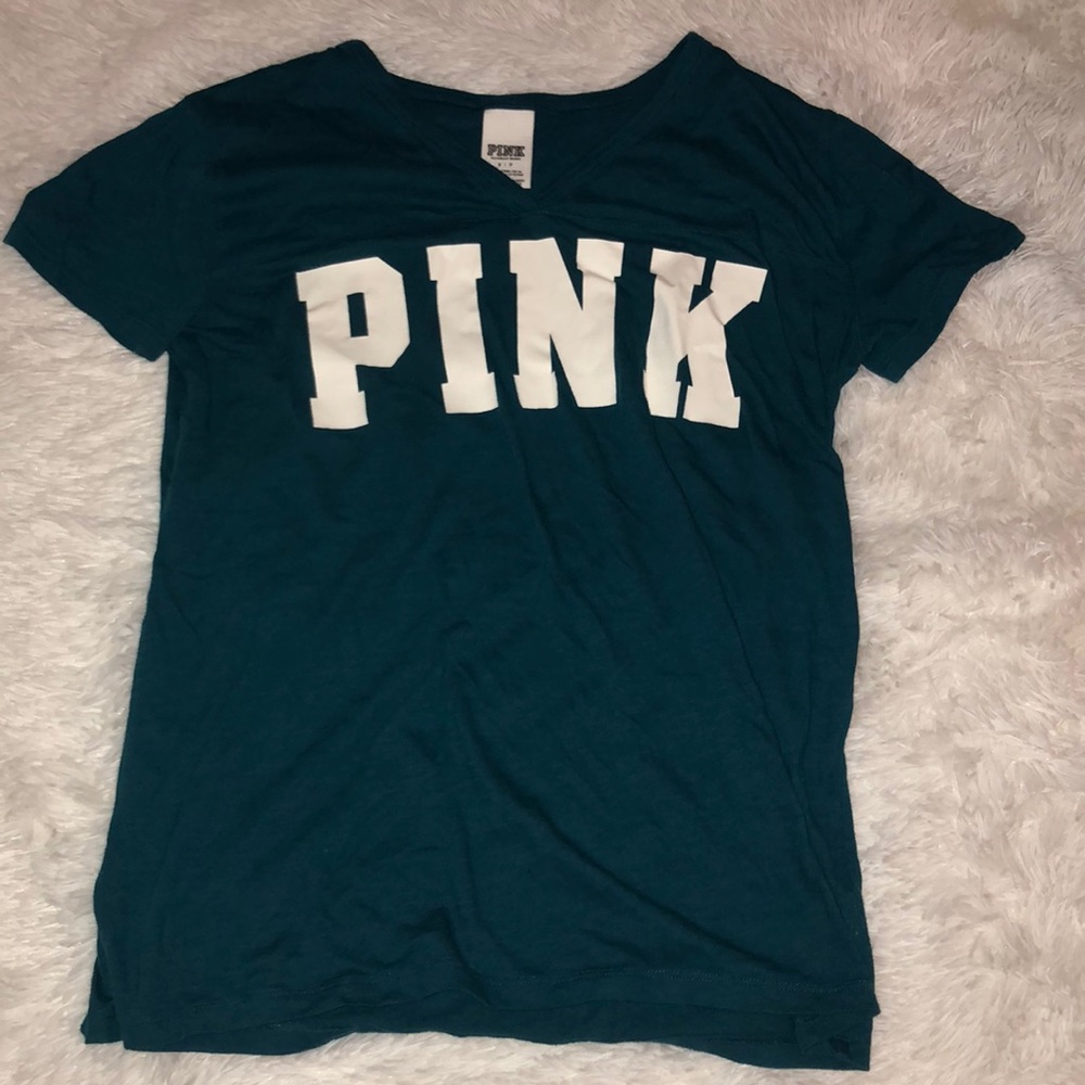 pink tee